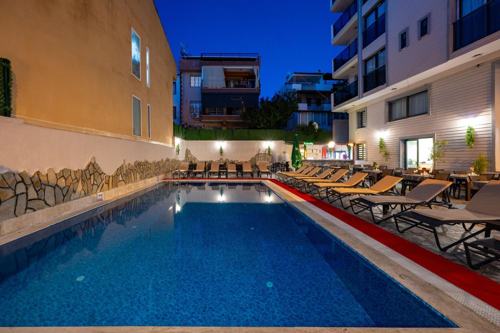 Otel Carpediem Gold Kusadası Exteriör bild